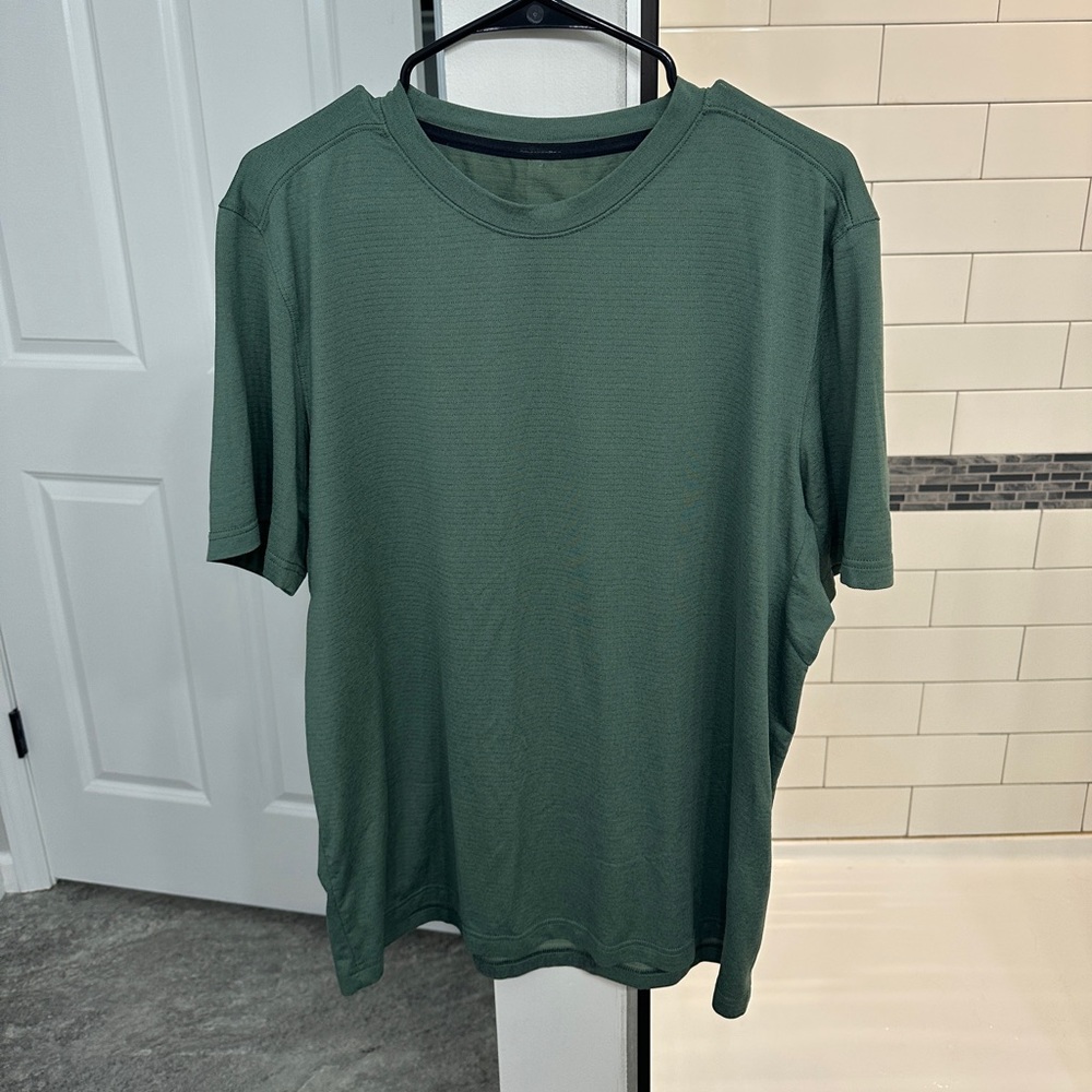 Lululemon License to Train Relaxed Fit Shirt